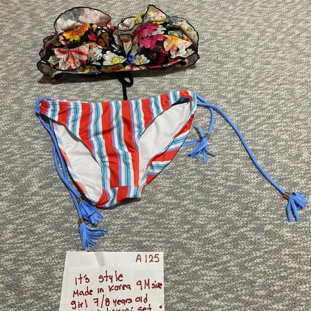 colorful bikini set top/bottoms Made Korea size 9M=girl 7-8 years‎ old. SKU-A125